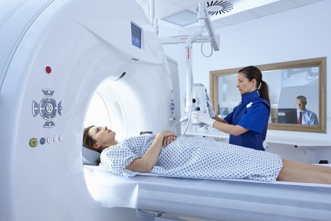 Magnetic resonance imaging to diagnose coxarthrosis